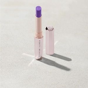 An ultra slim lipstick with a longwearing, petal-soft matte finish!